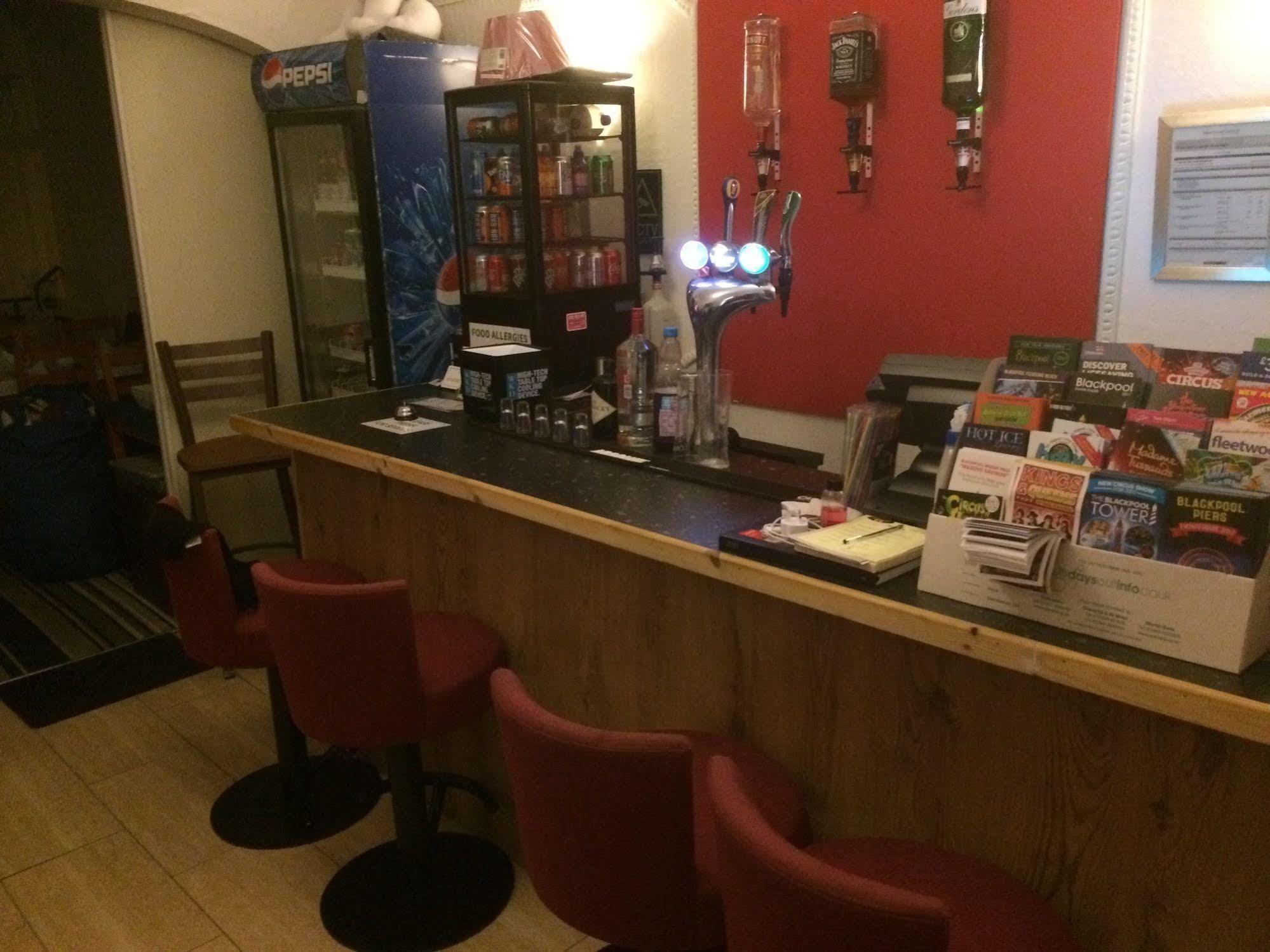 Friends Hotel 黑潭 外观 照片
